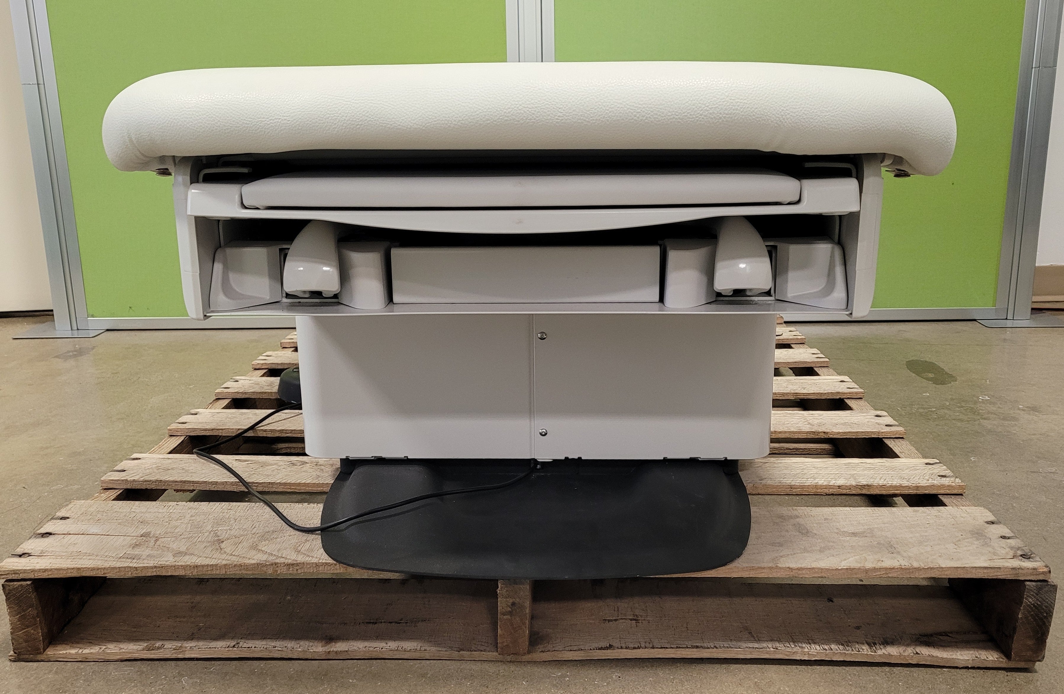 Midmark Ritter 224 Barrier-Free Examination Chair