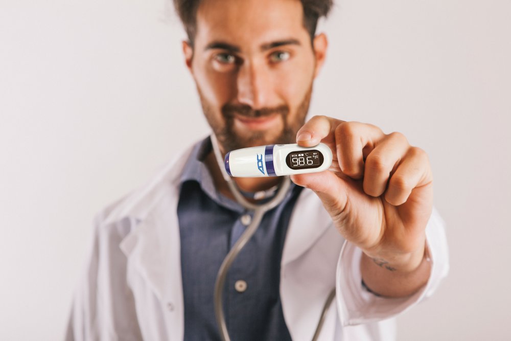 Mini Non-Contact Forehead Thermometer with Retractable Lanyard (US Only)
