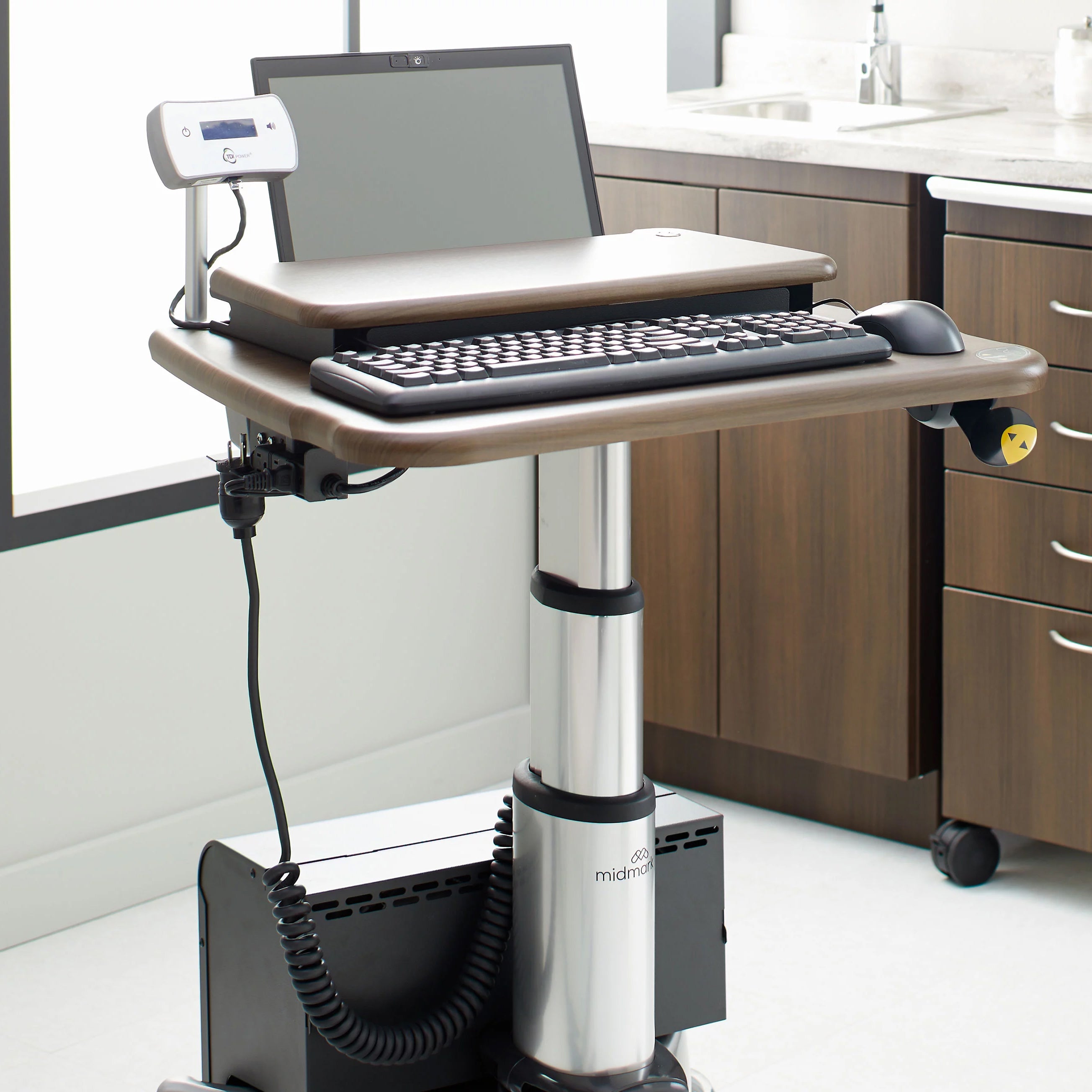 Midmark 6211 Secure Laptop Workstation