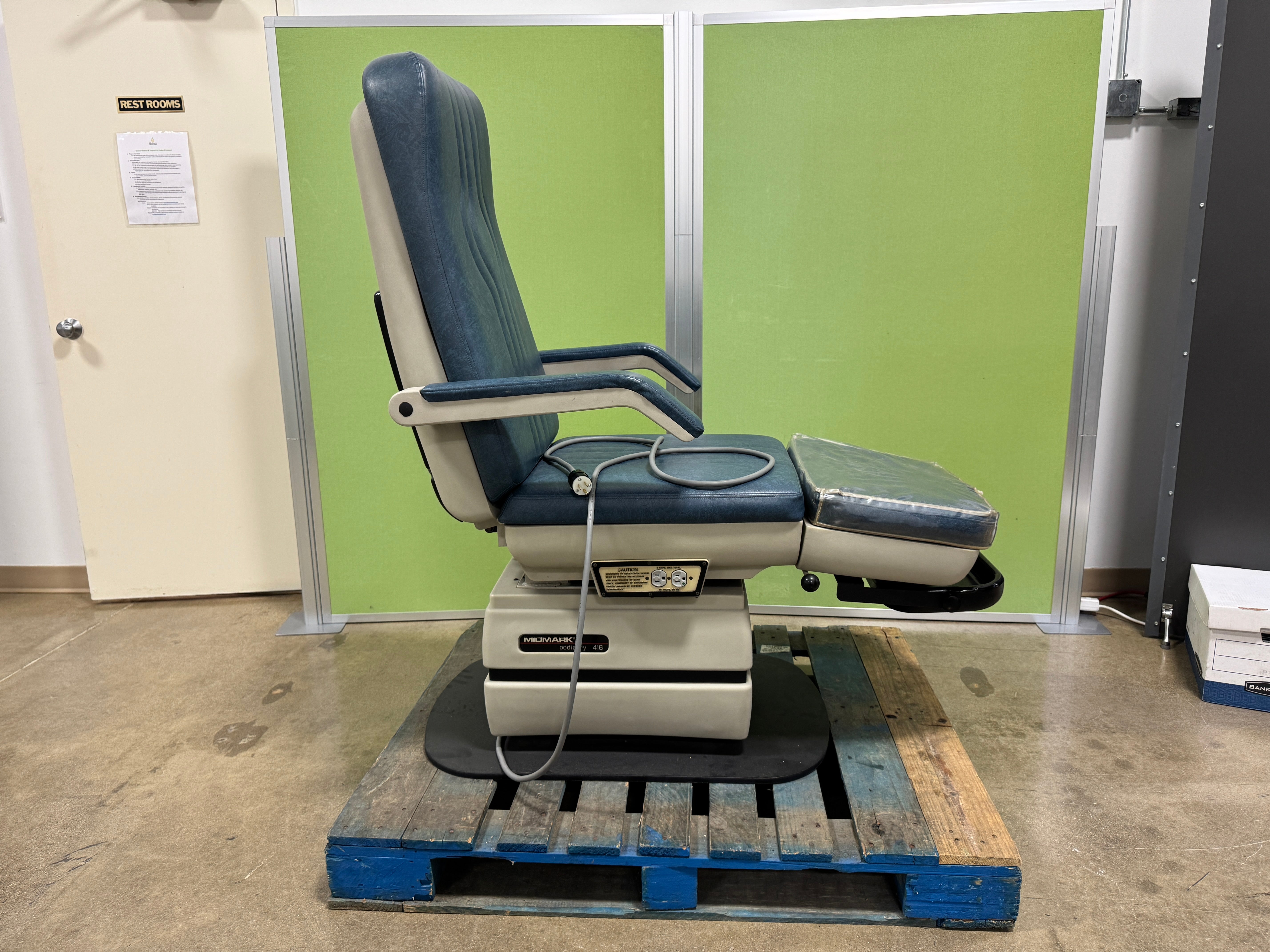 Midmark 416 Power Podiatry Examination Chair