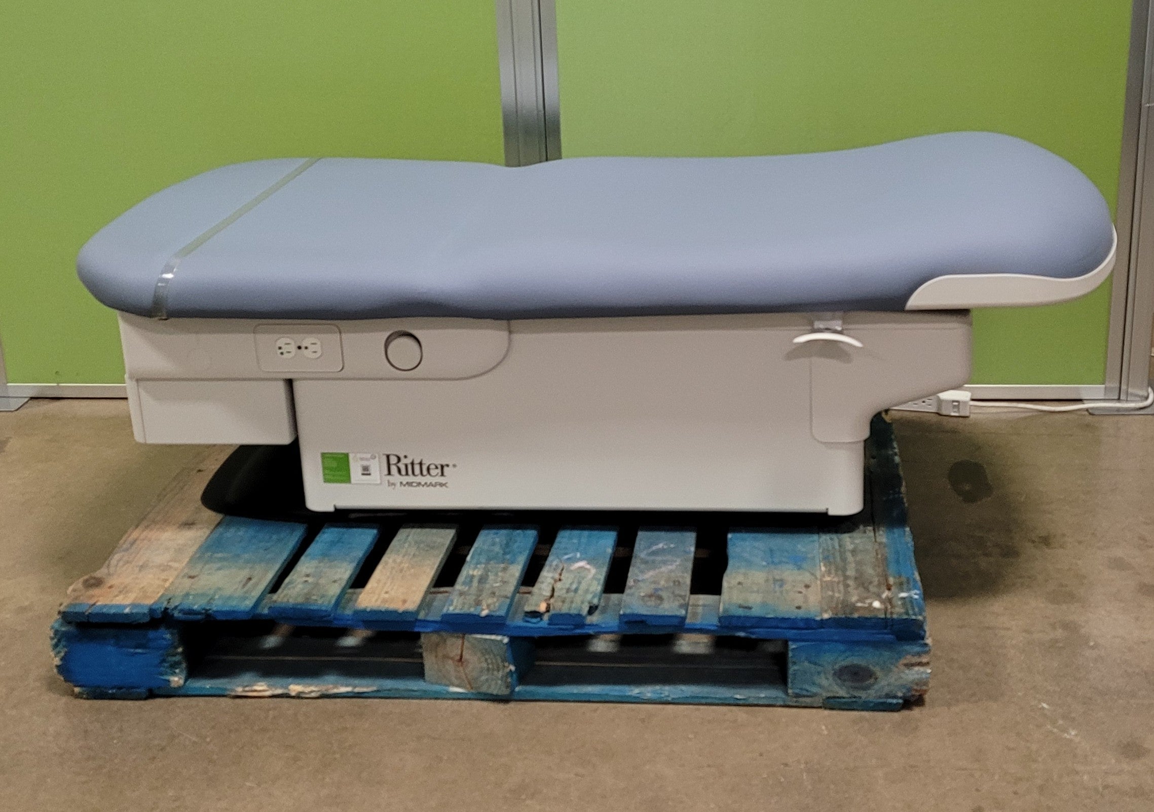 Ritter 224-002 Barrier-Free Examination Chair