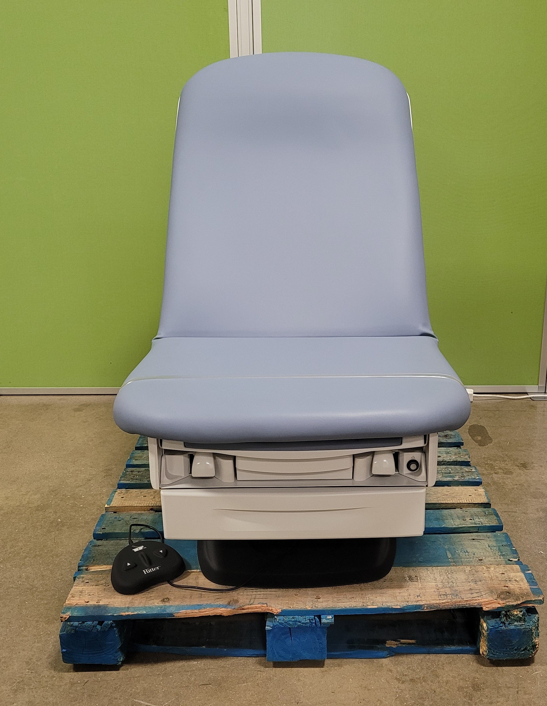 Ritter 224-002 Barrier-Free Examination Chair