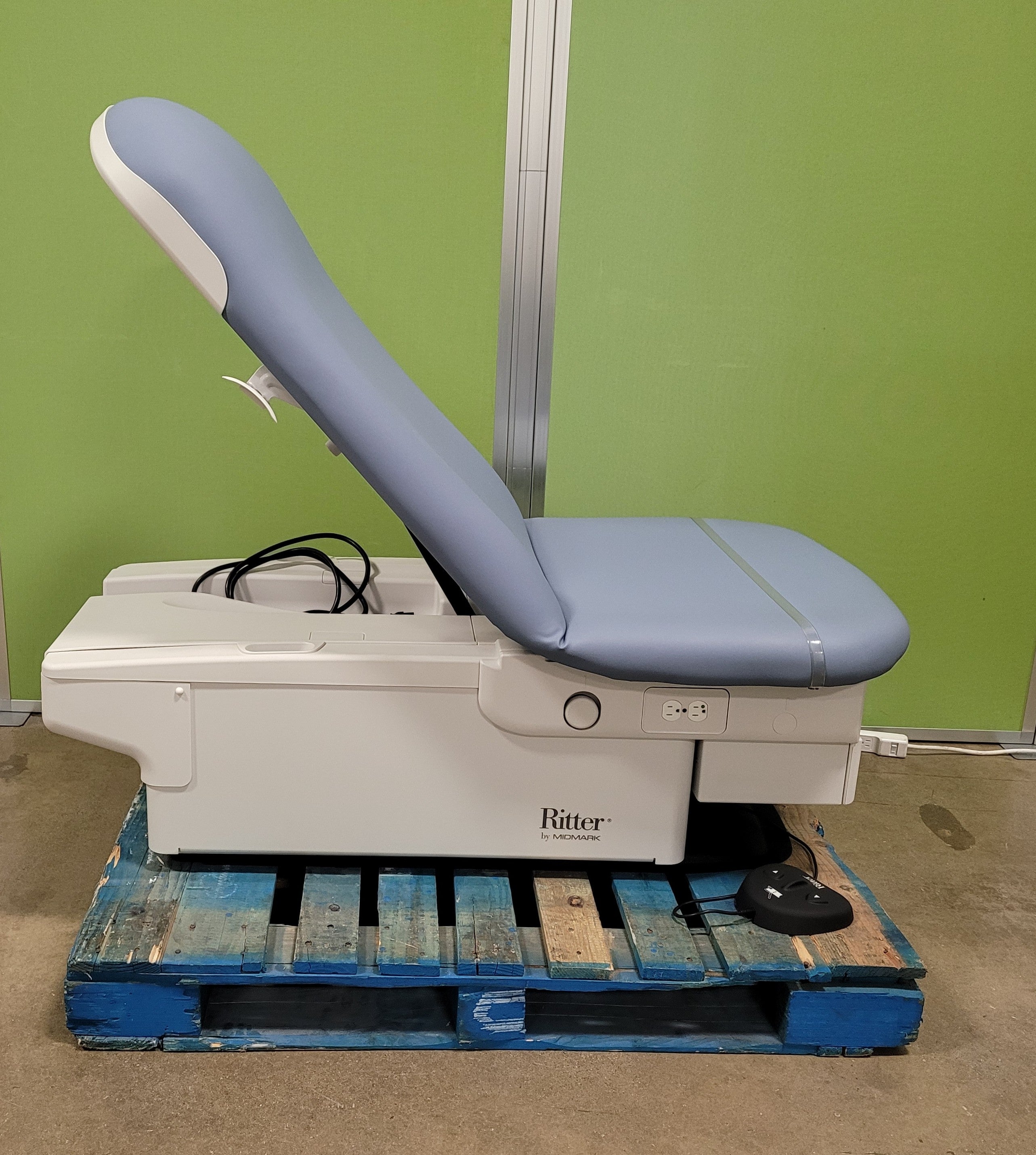 Ritter 224-002 Barrier-Free Examination Chair