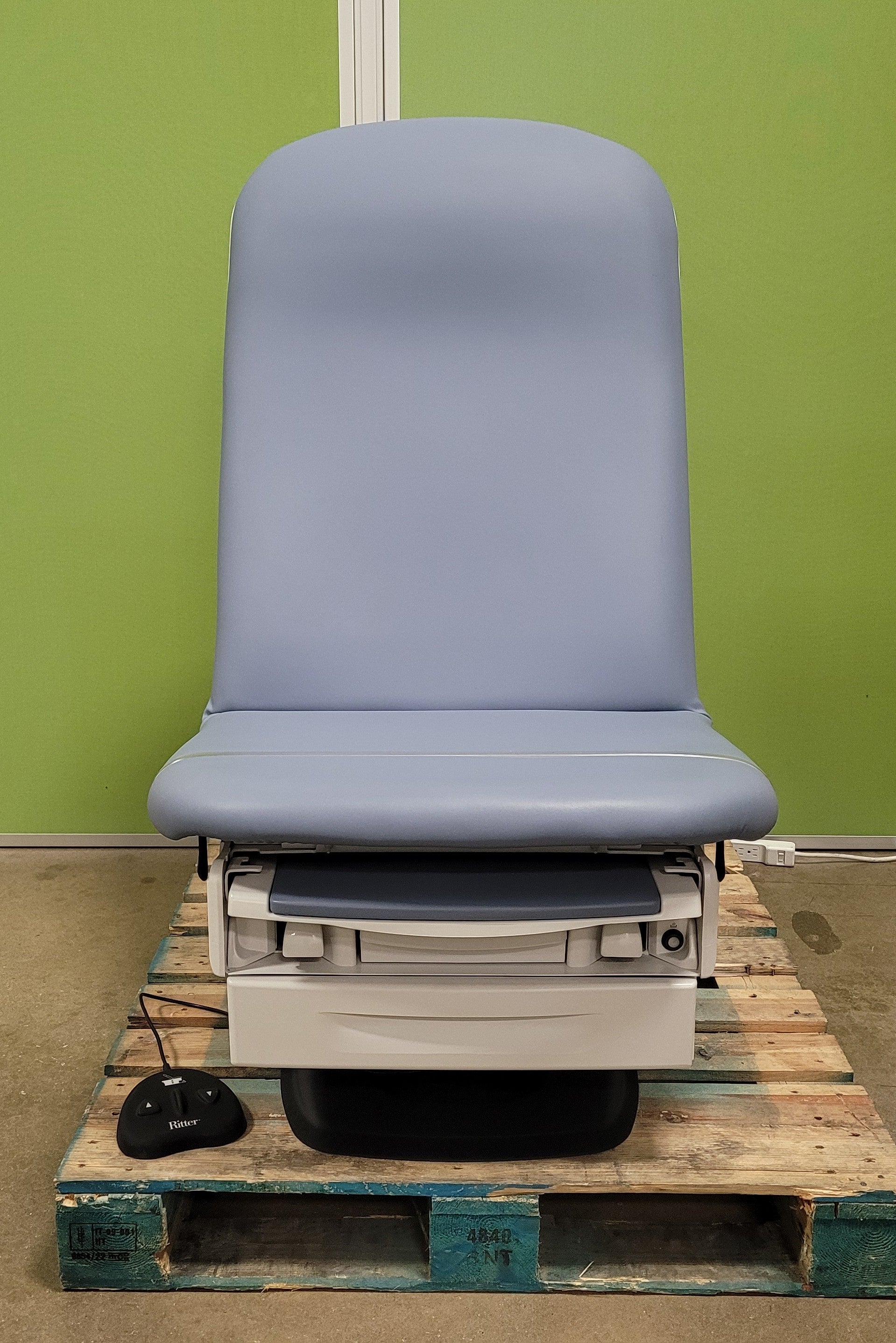 Ritter 224-002 Barrier-Free Examination Chair