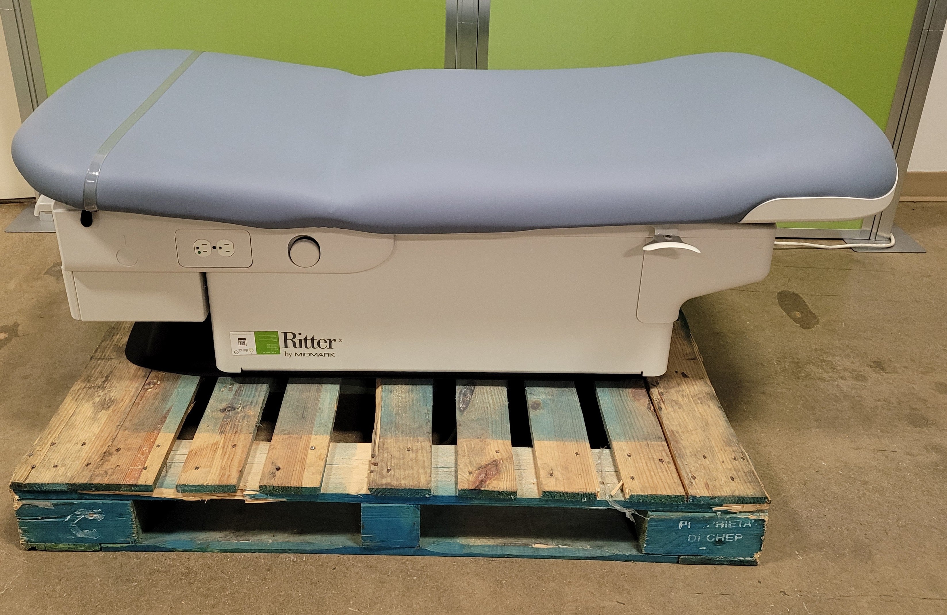 Ritter 224-002 Barrier-Free Examination Chair