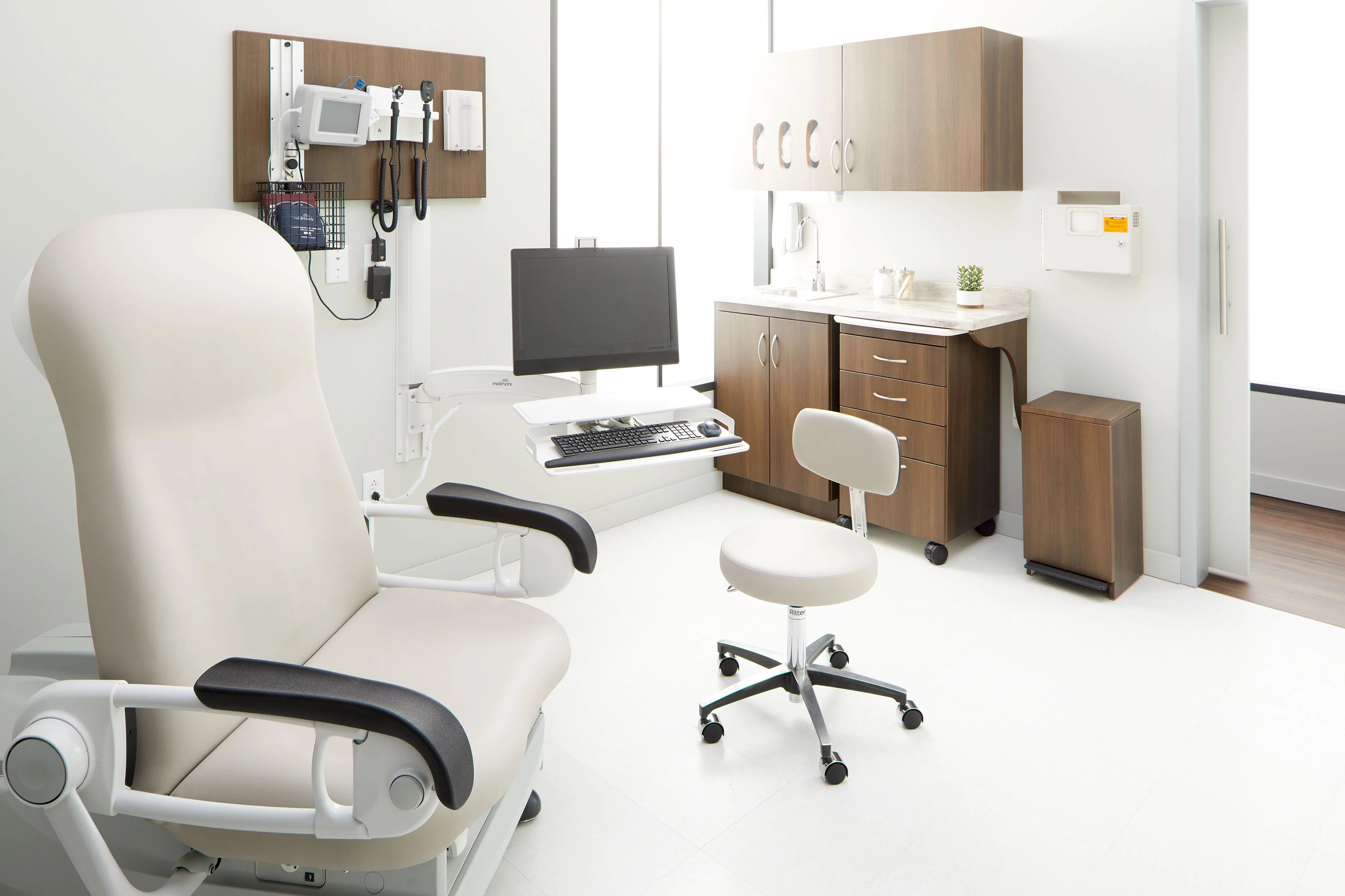 Midmark 6282 Care Exchange Standard Duty Wall Mounted Workstation