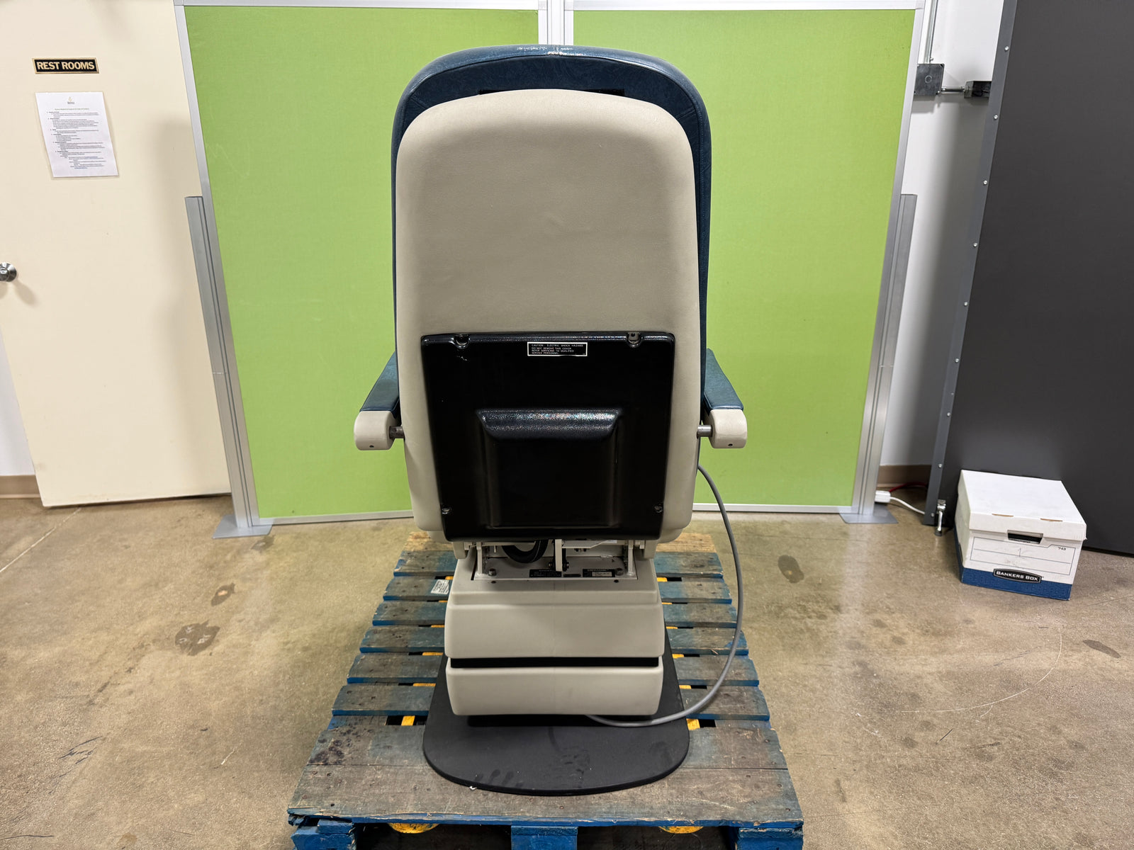Midmark 416 Power Podiatry Examination Chair