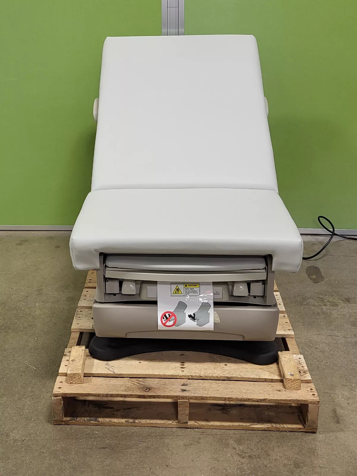 Midmark 625 Barrier-Free Examination Table