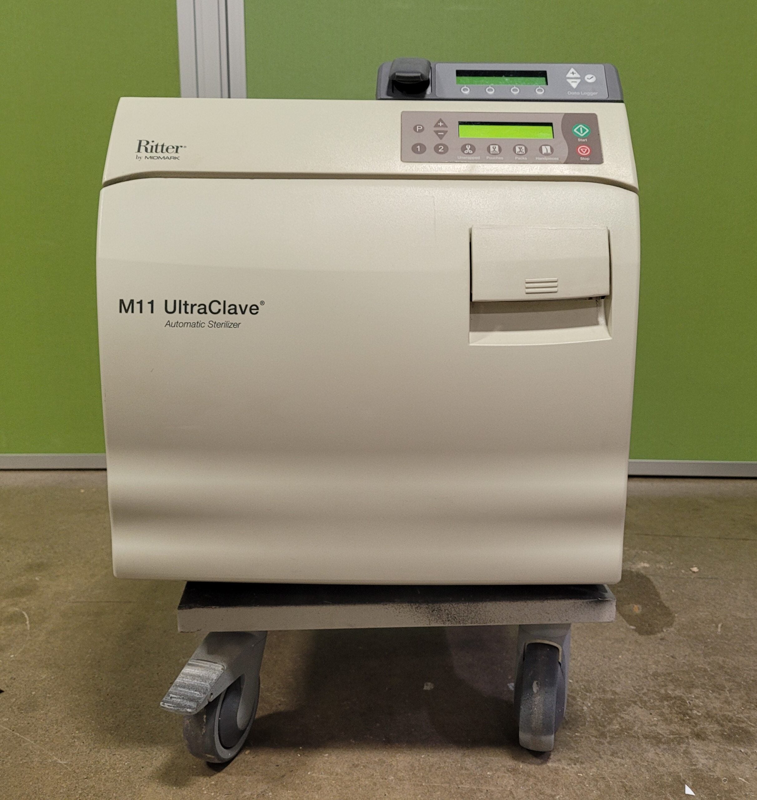 Midmark M11 Autoclave