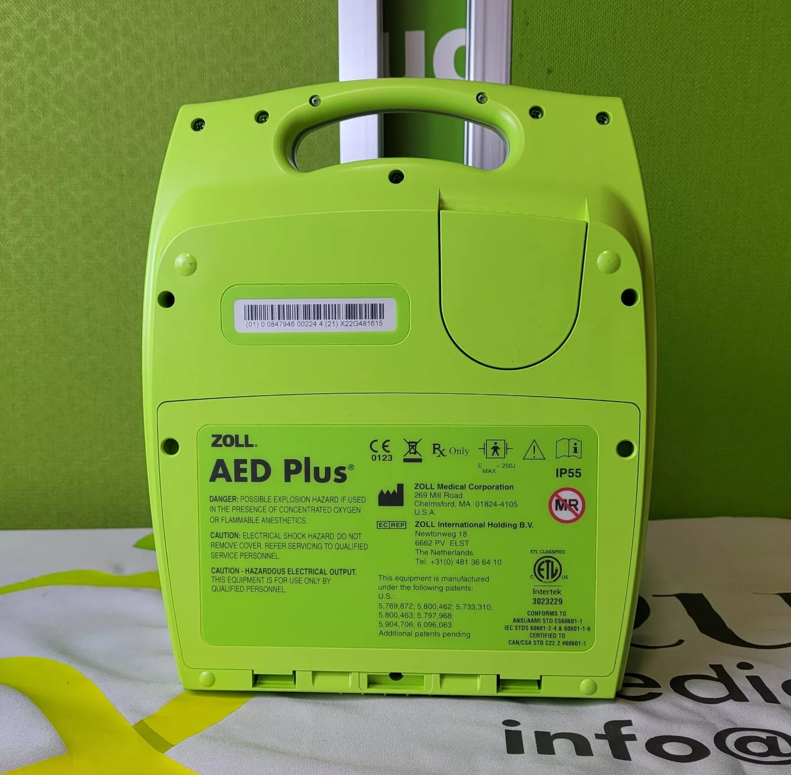 Zoll AED Plus Defibrillator