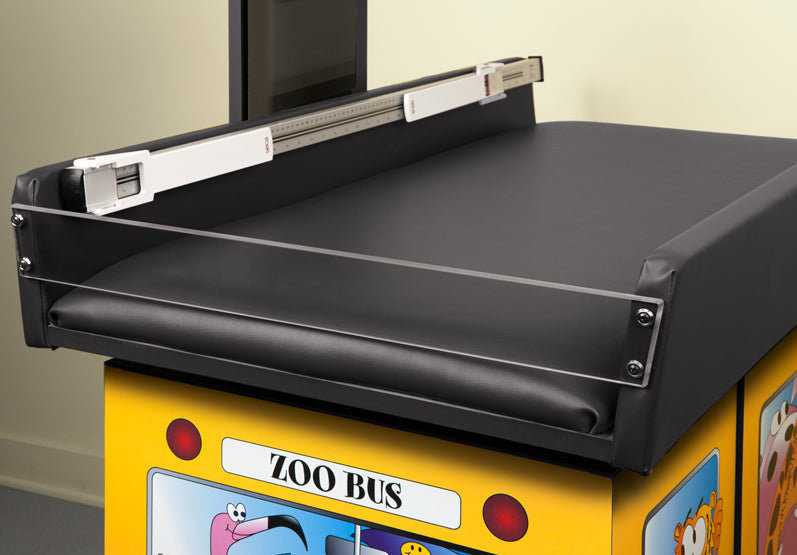 Clinton 7822 Scale Table/Zoo Bus with Jungle Friends | QuinceMedical.com