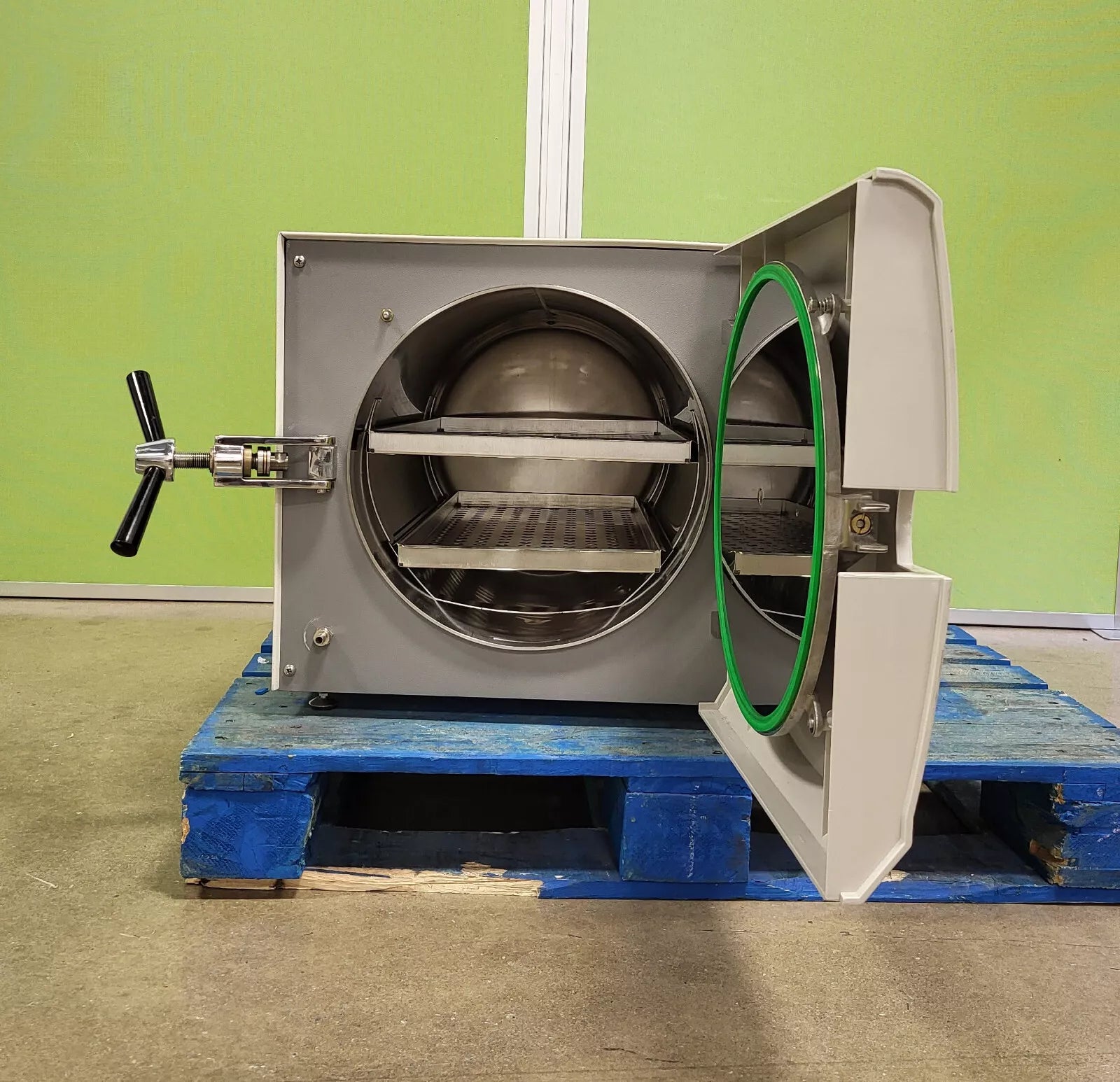 Tuttnauer 3870EA Autoclave