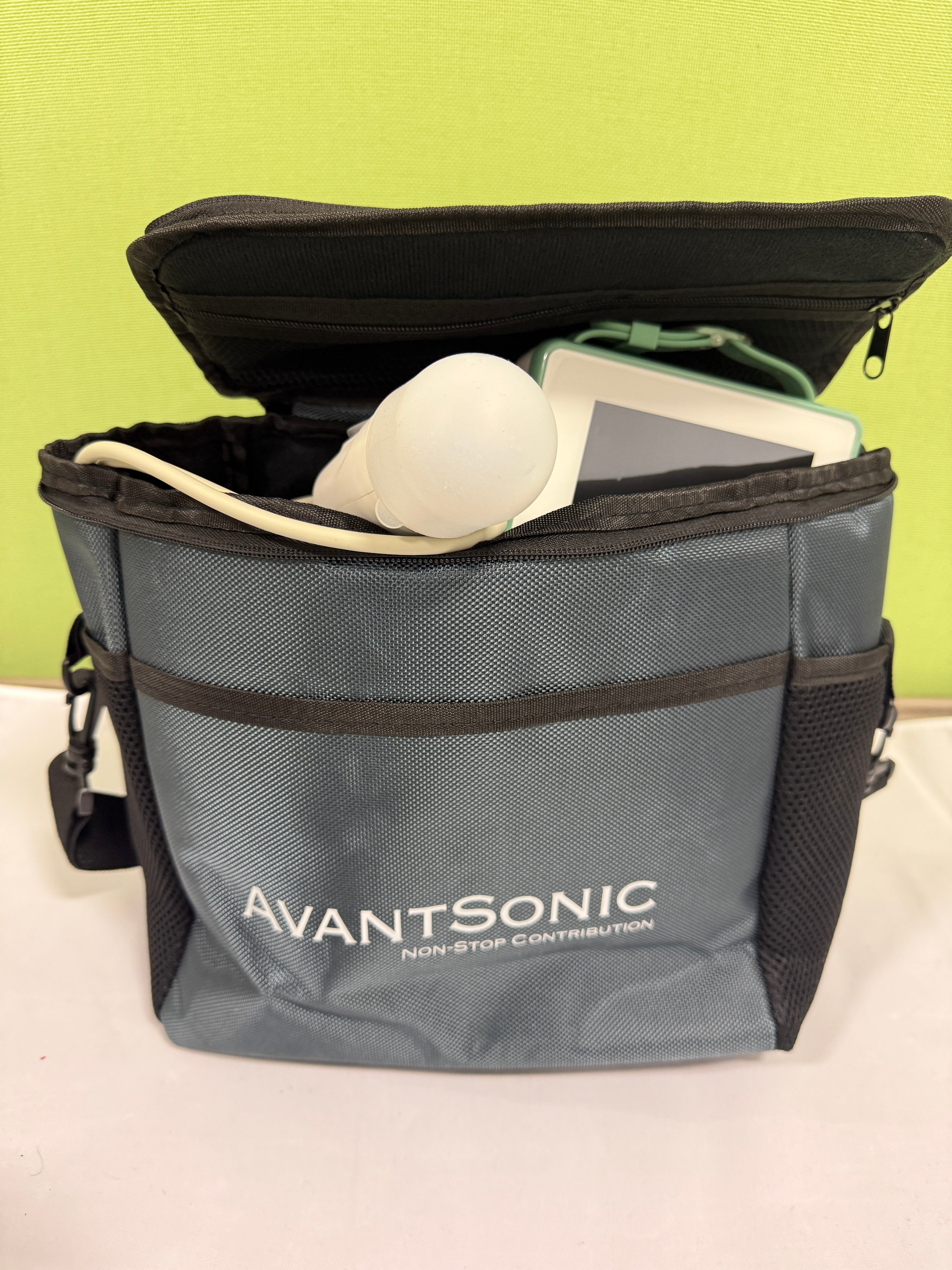 AvantSonic Z3 Portable 3D Bladder Scanner – 7″ Touchscreen | Quince Medical