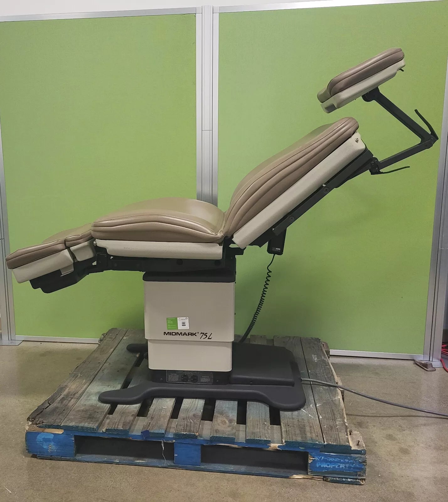 Midmark 75L Power Procedure Chair