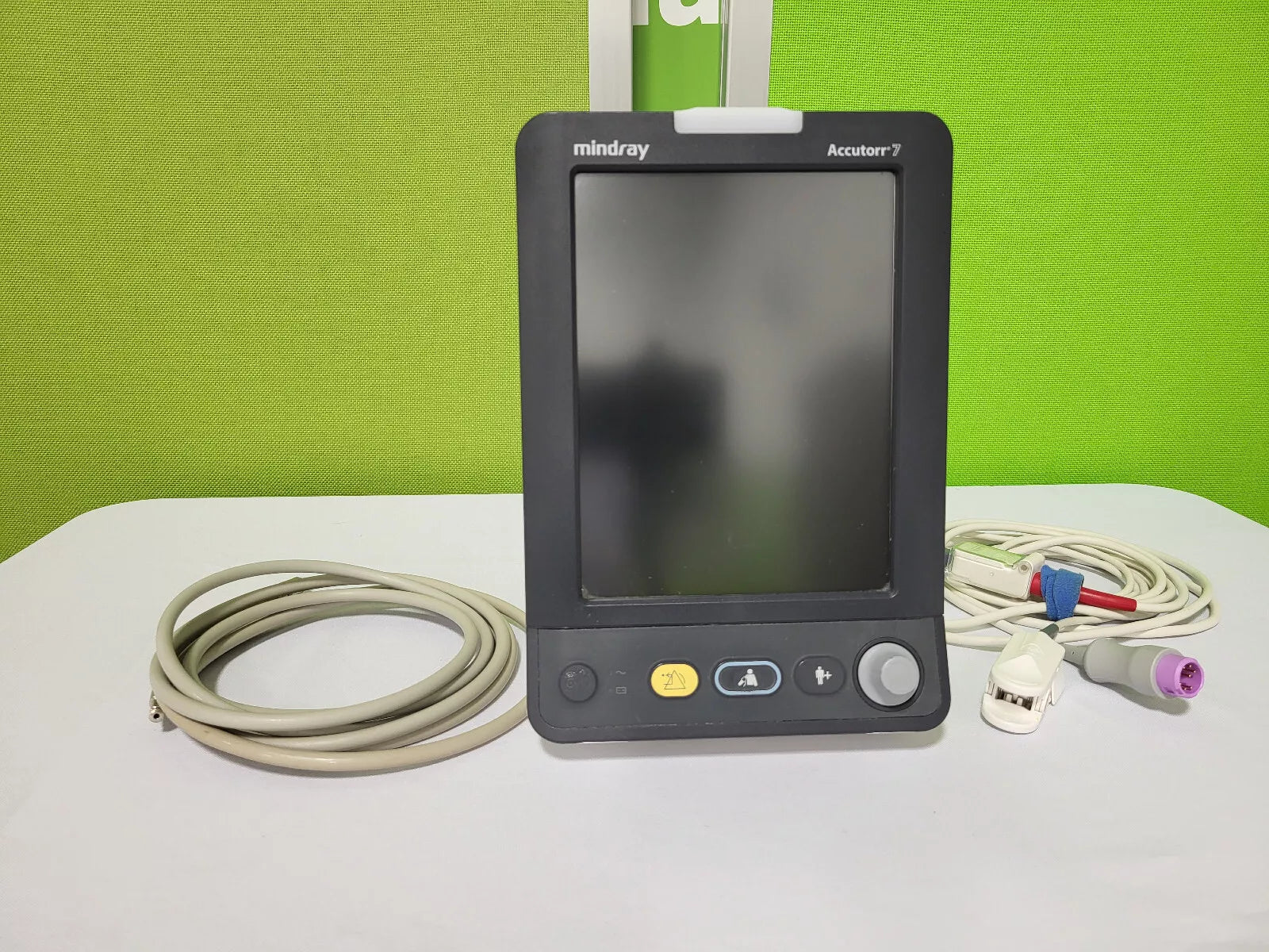 Mindray Accutorr 7 Vital Signs Monitor, Biomed Tested. Stand sold separately.