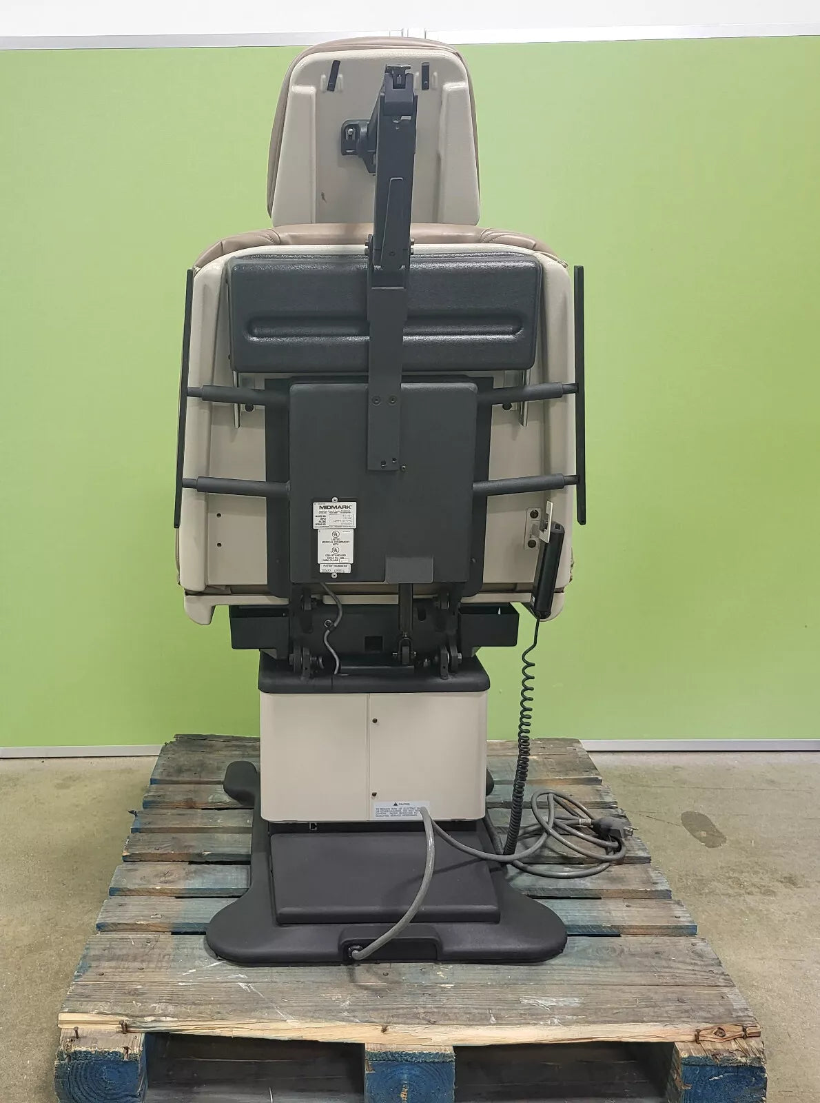 Midmark 75L Power Procedure Chair