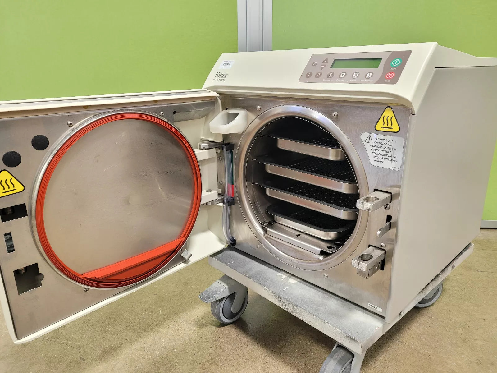 Midmark M11 Autoclave