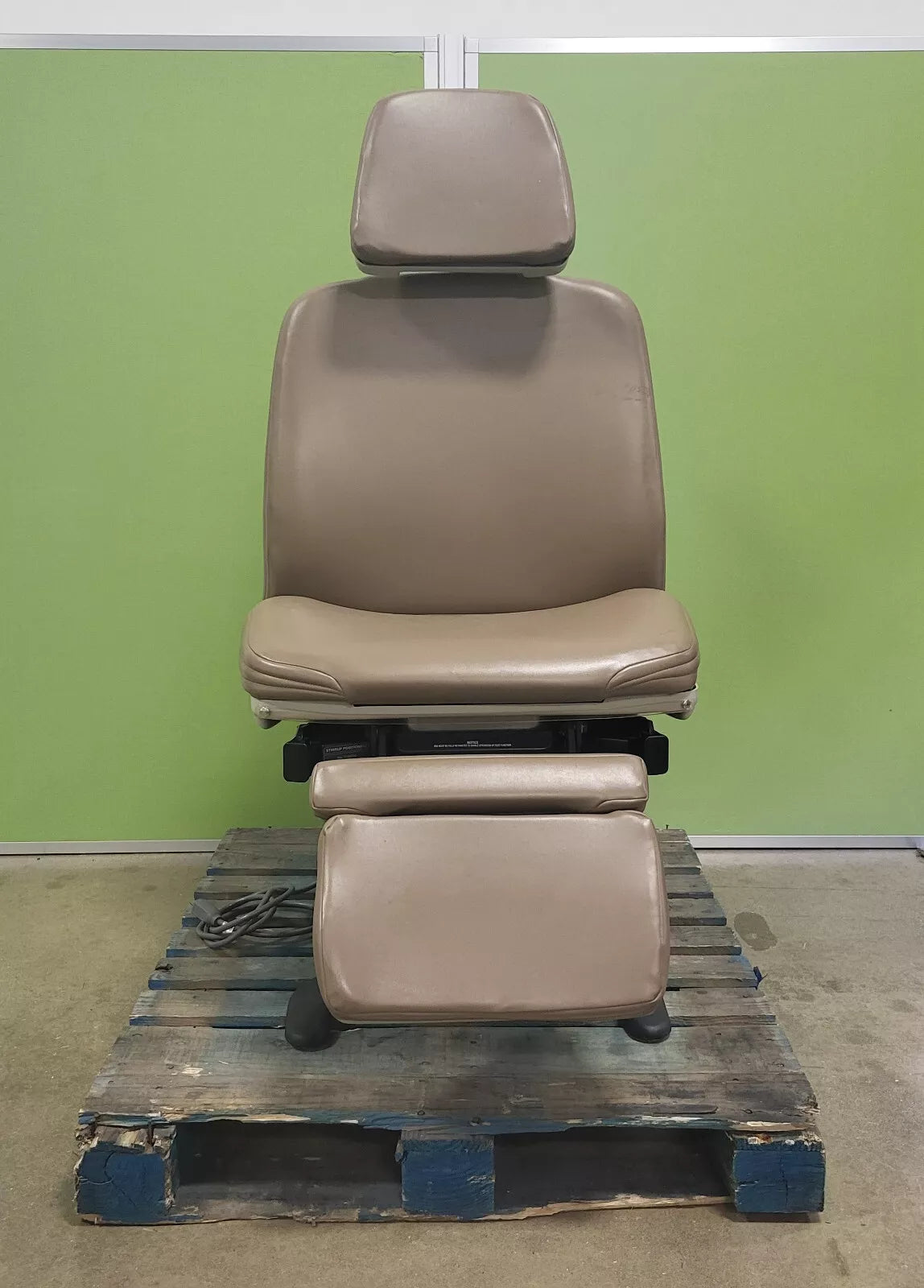 Midmark 75L Power Procedure Chair