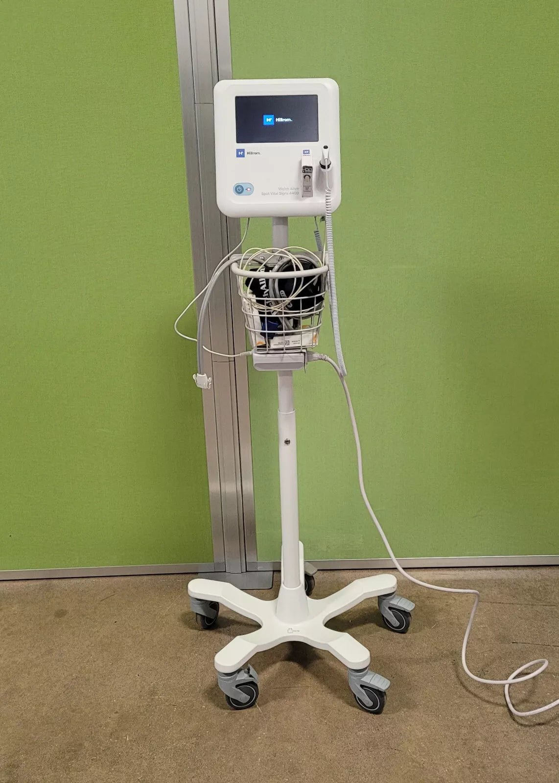 Welch Allyn Vital Signs 4400 Vital Signs Monitor with Stand