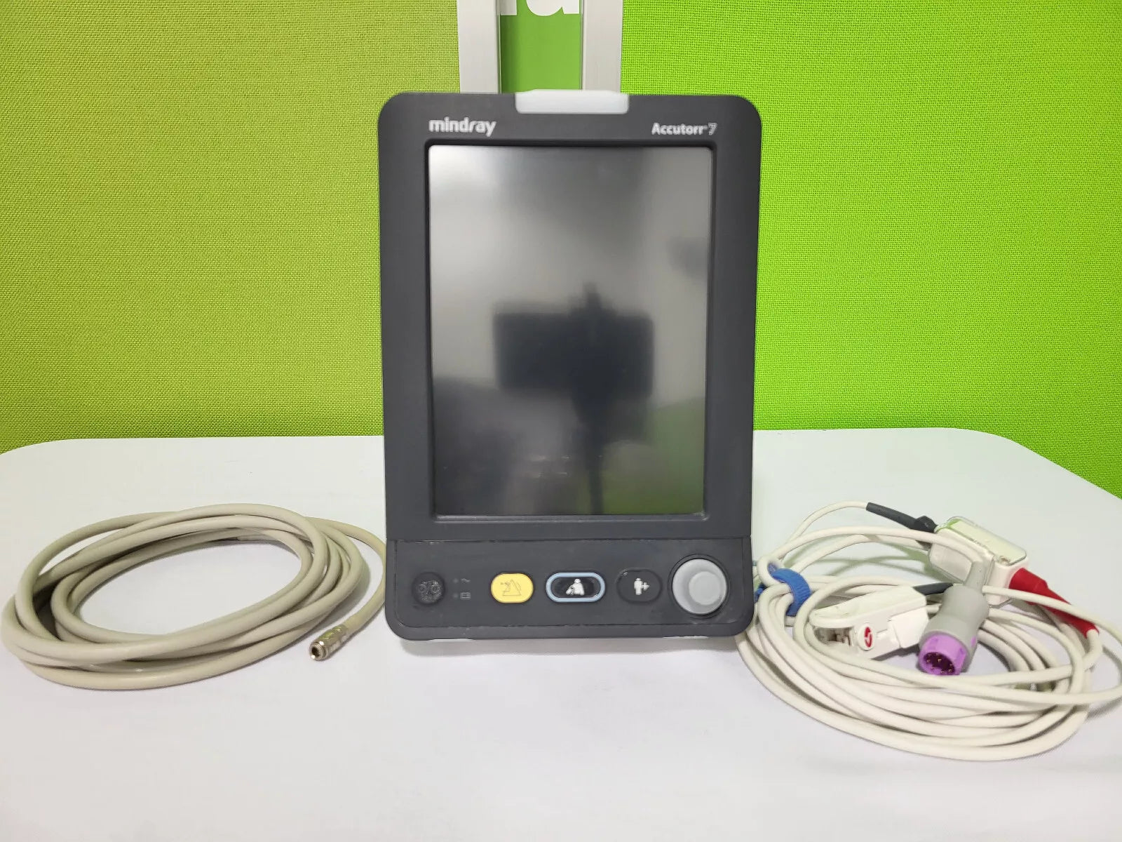 Mindray Accutorr 7 Vital Signs Monitor, Biomed Tested. Stand sold separately.