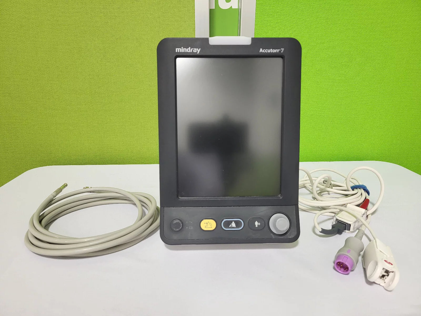 Mindray Accutorr 7 Vital Signs Monitor, Biomed Tested. Stand sold separately.