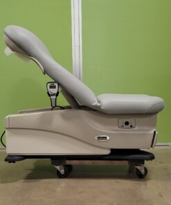 Ritter 625 Upholstered Top. Side view with wireless hand control